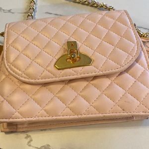 💟 Cache small purse like new condition